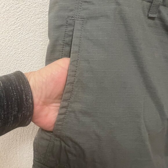 Men's Levi's Gray Cargo Shorts Size W38 - Picture 5 of 9